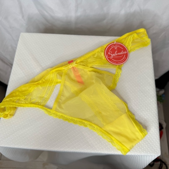 Splendies Yellow Lace Thong Panties Size 4X (See notes) NWT - Picture 2 of 9